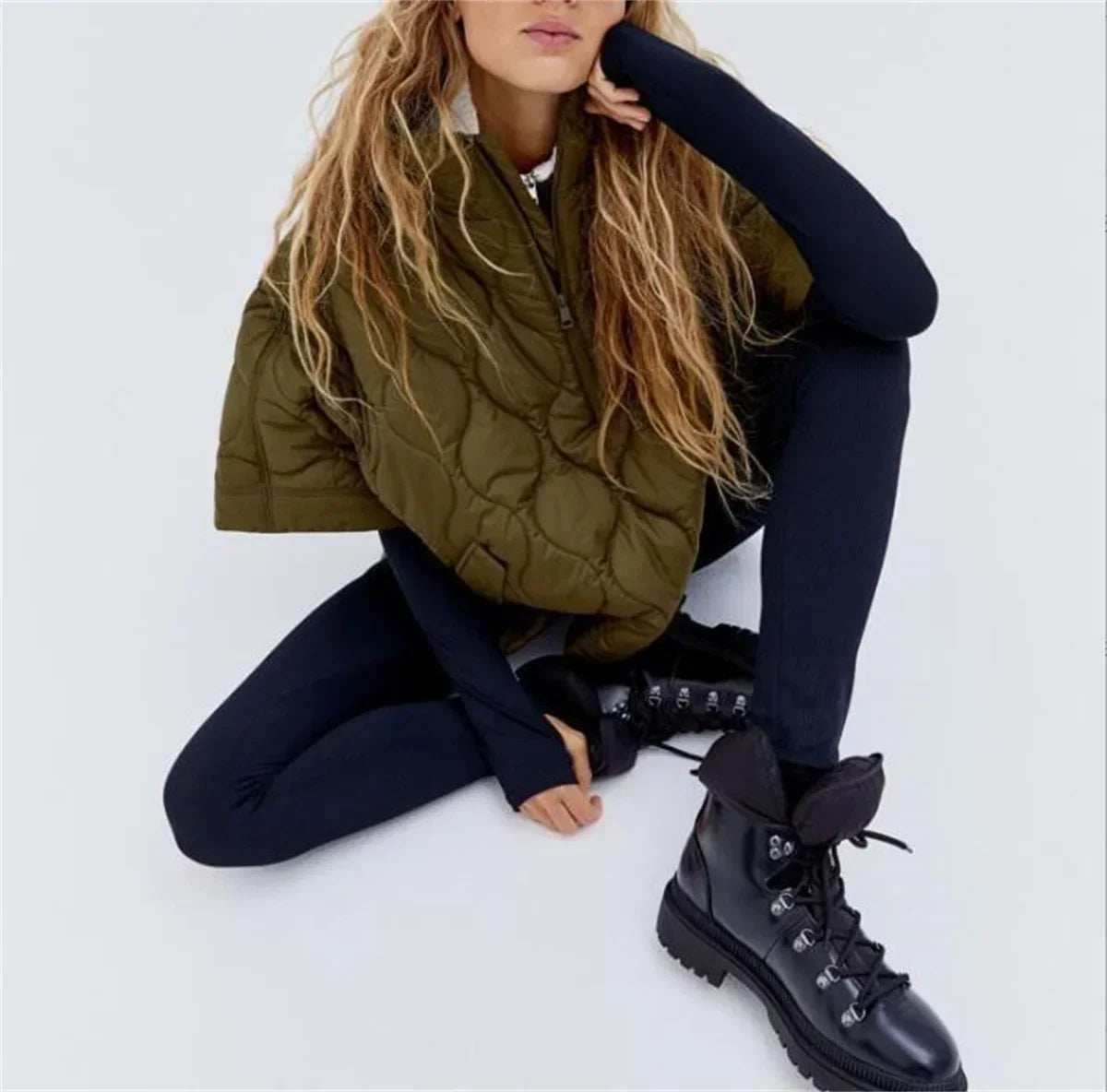 Aethera | Women's Army Green Quilted Parka Jacket with Zipper and Stand Collar β Short-Sleeve Winter Coat