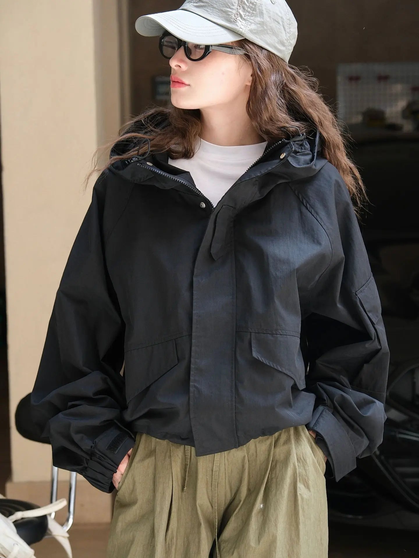 Treadix | Women's Hoodie Jacket, Relaxed Fit and Cozy Design for Cold Days