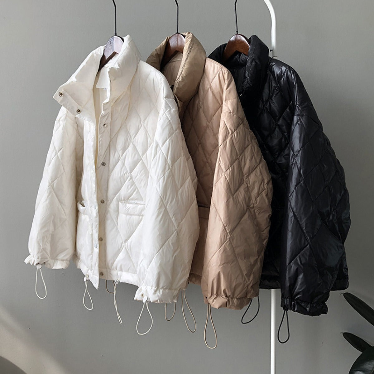LuxeCut | Women's Elegant Jacket with Geometric Design – Stylish & Sophisticated